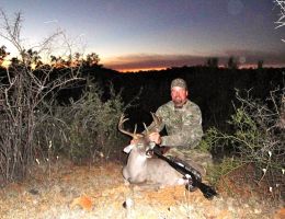 huge mule deer trophy chasers guided hunting  13 