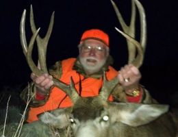 huge mule deer trophy chasers guided hunting  77 