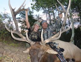 huge elk trophy chasers guided hunting and outfitter  17 