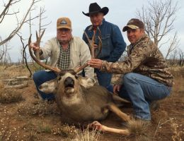 huge mule deer trophy chasers guided hunting  11 