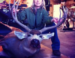 huge mule deer trophy chasers guided hunting  25 